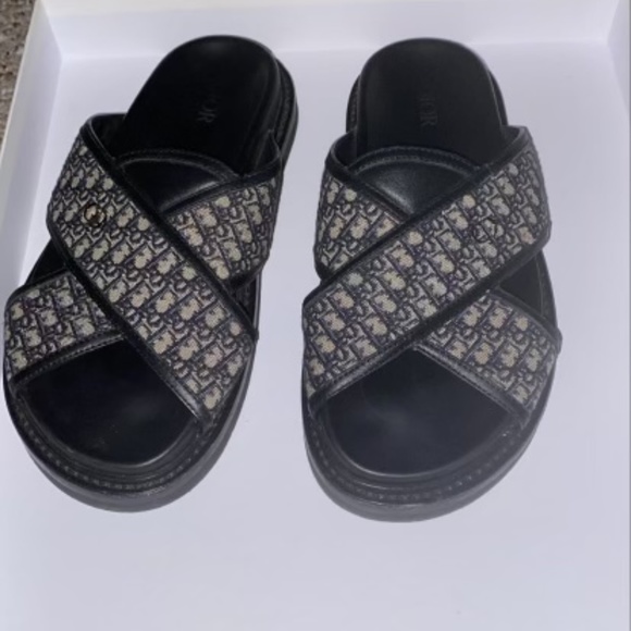 Christian Dior slides - Picture 2 of 2